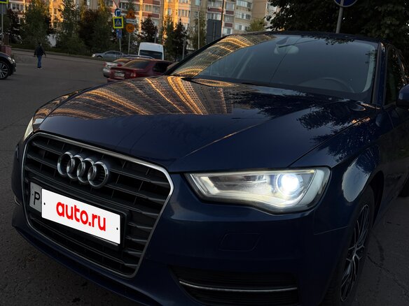 2013 Audi A3 III (8V), синий, 1199000 рублей - вид 2