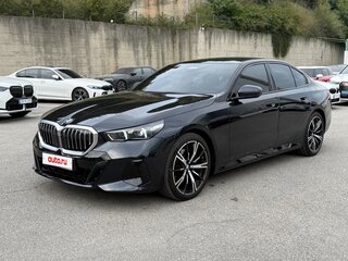 2025 BMW 5 серии 530i xDrive VIII (G60/G61/G68), чёрный, 8100548 рублей, вид 1