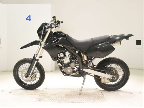 2005 Kawasaki D-tracker 250, чёрный, 220000 рублей - вид 1