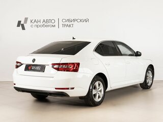2017 Skoda Superb III, белый, 1748658 рублей, вид 3