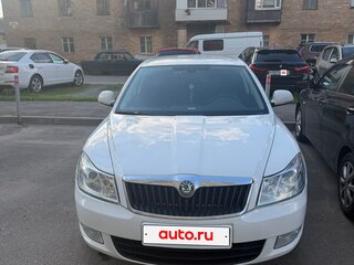 2013 Skoda Octavia II (A5) Рестайлинг, белый, 858000 рублей, вид 4