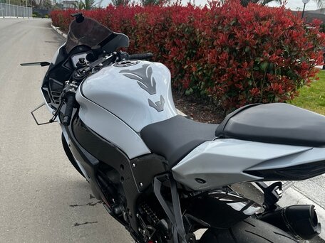 2021 Kawasaki ZX-10R Ninja, серый, 1600000 рублей, вид 3