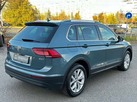 2020 Volkswagen Tiguan II, зелёный, 2847000 рублей, вид 5