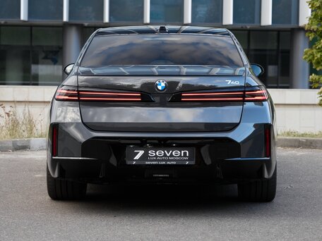 2026 BMW 7 серии 740 xDrive VII (G70) Рестайлинг, серый, 23800000 рублей, вид 5