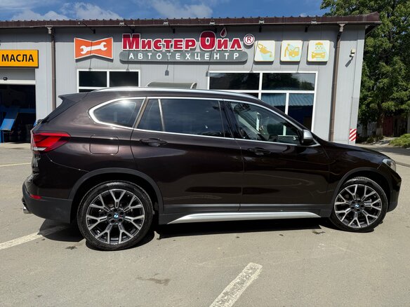 2021 BMW X1 Long 25Li xDrive II (F48) Рестайлинг, чёрный, 3550000 рублей - вид 3