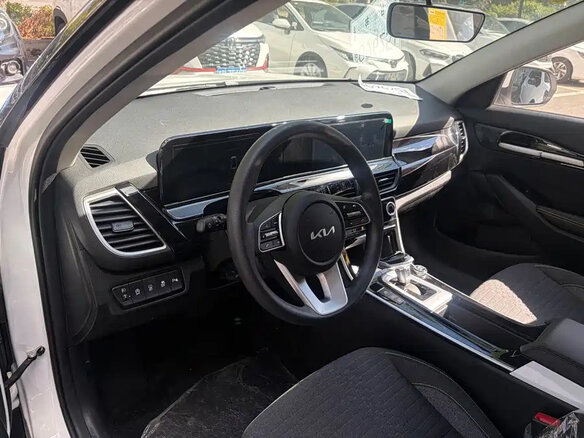 2026 Kia Seltos I Рестайлинг, белый - вид 10