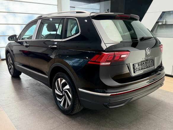2026 Volkswagen Tiguan L II Рестайлинг (China Market), чёрный, 4450000 рублей - вид 3