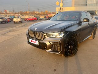 2022 BMW X6 40i III (G06), серый, 8400000 рублей, вид 4