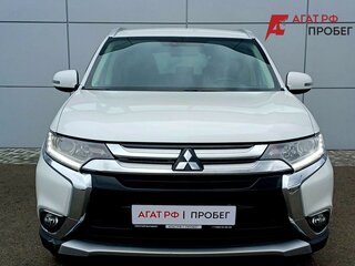 2018 Mitsubishi Outlander III Рестайлинг 2, белый, 1860000 рублей, вид 2
