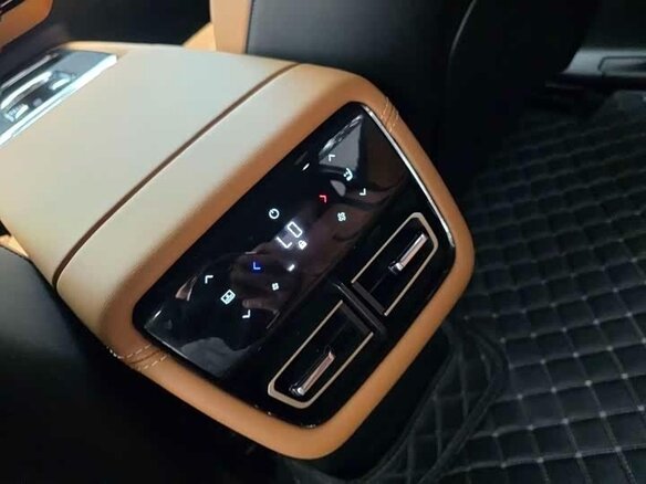 2025 Mazda EZ-6 28.4 kWh, коричневый - вид 13