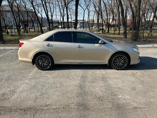 2013 Toyota Camry VII (XV50), бежевый, 1770000 рублей, вид 5