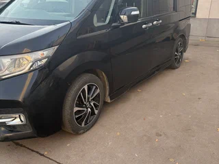 2017 Honda Stepwgn Spada V, чёрный, 1800000 рублей, вид 5