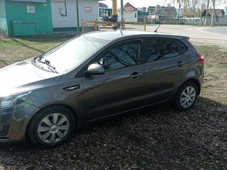 2014 Kia Rio III, серый, 900000 рублей, вид 3
