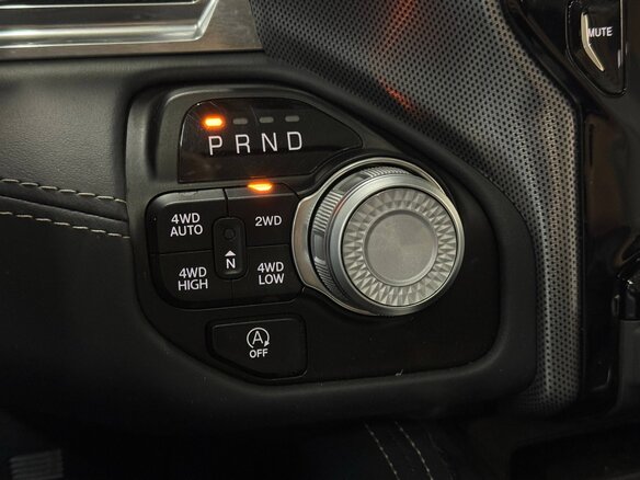 2023 Ram 1500 Crew Cab eTorque V, белый, 9990000 рублей - вид 15