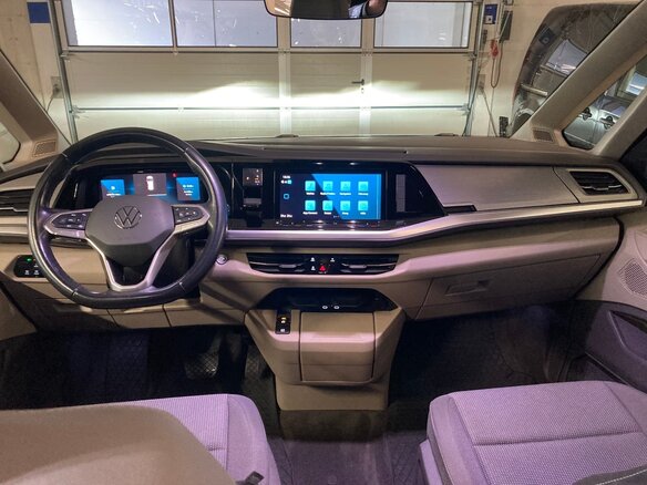 2022 Volkswagen Multivan T7, синий, 3900000 рублей - вид 11