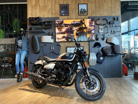 2026 Royal Enfield Shotgun, белый, 741000 рублей, вид 2