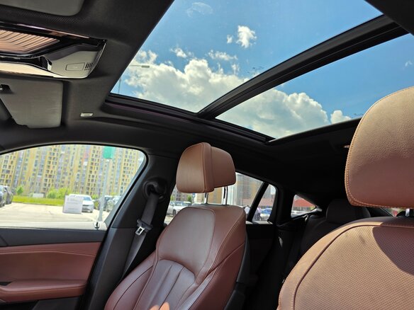 2020 BMW X6 30d III (G06), зелёный, 7980000 рублей - вид 30