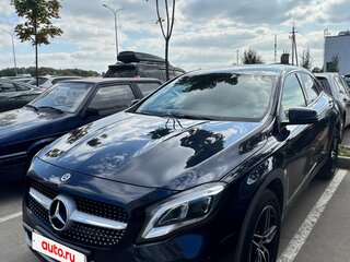 2017 Mercedes-Benz GLA 200 I (X156), синий, 1900000 рублей, вид 1