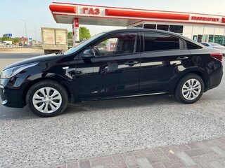 2019 Kia Rio IV, чёрный, 1490000 рублей, вид 4