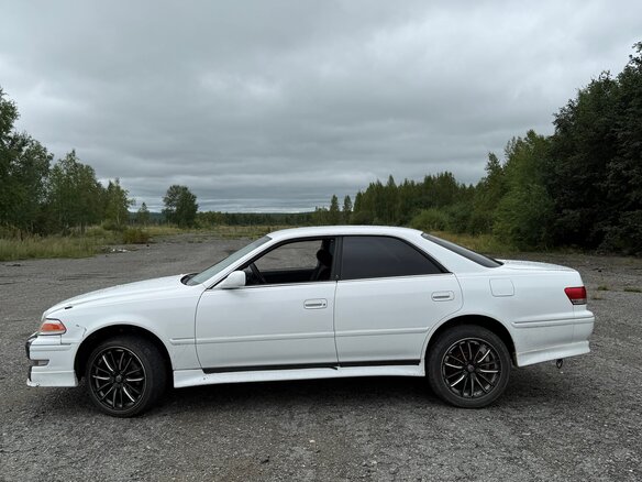 1999 Toyota Mark II VIII (X100), белый, 650000 рублей - вид 6