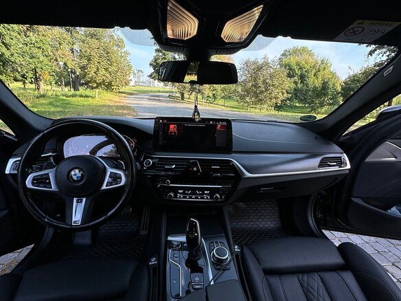 2022 BMW 5 серии 520d xDrive VII (G30/G31/G38) Рестайлинг, чёрный, 3700000 рублей - вид 7