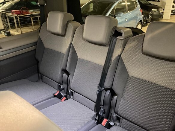 2022 Volkswagen Multivan T7, синий, 3900000 рублей - вид 10