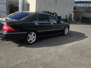 2000 Mercedes-Benz S-Класс 500 Long IV (W220), чёрный, 1050000 рублей, вид 3
