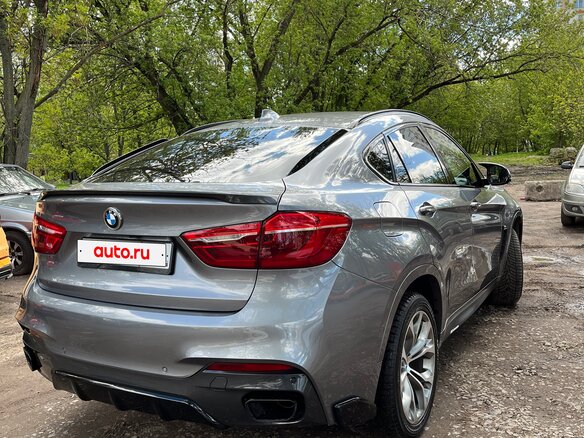 2017 BMW X6 M50d II (F16), серый, 5300000 рублей - вид 3