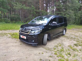 2014 Toyota Voxy III (R80), чёрный, 1730000 рублей, вид 1