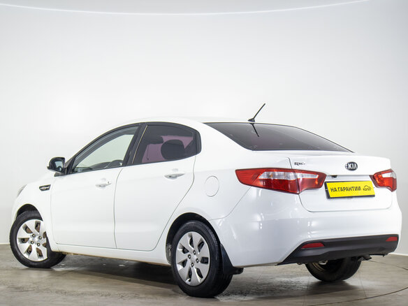 2015 Kia Rio 6-speed III, белый - вид 5
