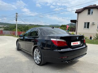 2007 BMW 5 серии 525i V (E60/E61) Рестайлинг, чёрный, 1777777 рублей, вид 2