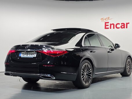 2025 Mercedes-Benz S-Класс 350 d 4MATIC VII (W223), чёрный, 11470000 рублей, вид 3