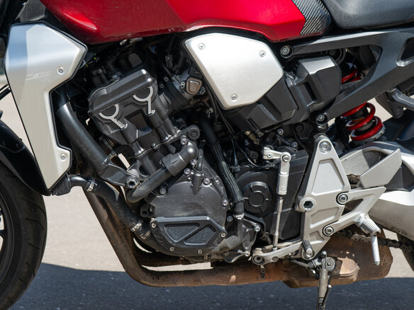 2018 Honda CB 1000R, красный, 820000 рублей - вид 9