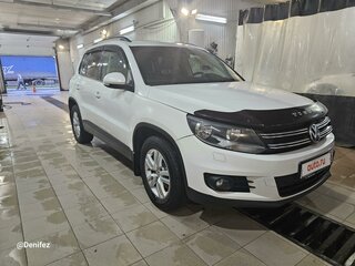 2011 Volkswagen Tiguan I Рестайлинг, белый, 1450000 рублей, вид 1