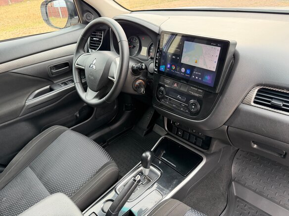 2017 Mitsubishi Outlander III Рестайлинг 2, белый, 1595000 рублей - вид 19