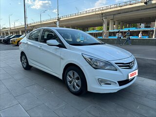 2016 Hyundai Solaris I Рестайлинг, белый, 740000 рублей, вид 2