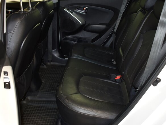2013 Hyundai ix35 I Рестайлинг, белый, 1520000 рублей - вид 17