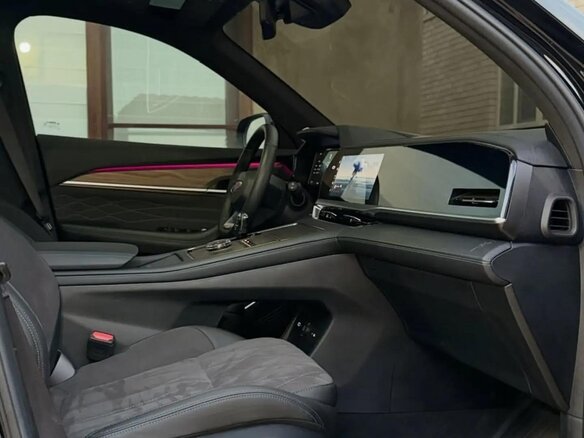 2025 Geely Monjaro (Xingyue L) I Рестайлинг (China Market), чёрный, 3720000 рублей - вид 11