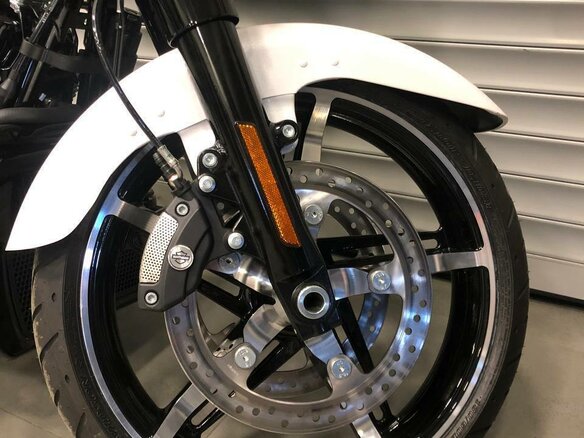 2025 Harley-Davidson Street Glide, белый, 3850000 рублей - вид 11