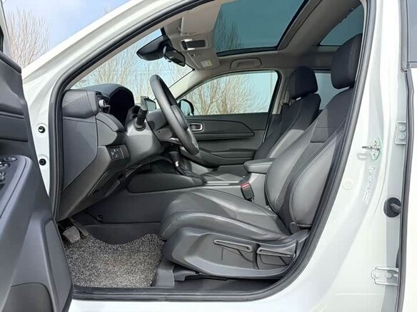 2023 Honda Vezel II, белый, 2015000 рублей - вид 11