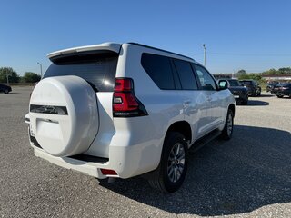 2020 Toyota Land Cruiser Prado 150 Series Рестайлинг 3, белый, 6240000 рублей, вид 4