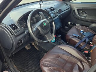 2011 Skoda Roomster I Рестайлинг, чёрный, 370000 рублей, вид 5