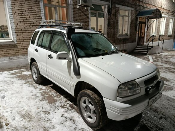 1998 Suzuki Escudo II, белый, 680000 рублей