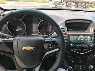 2011 Chevrolet Cruze I, белый, 650000 рублей, вид 4