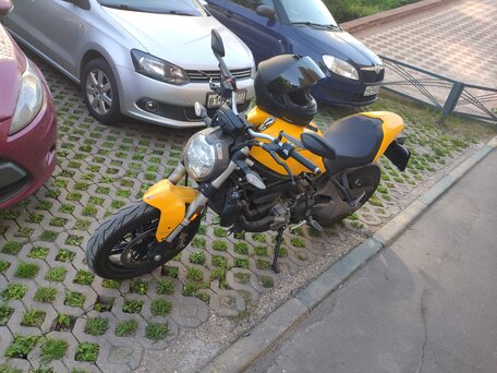 2018 Ducati Monster 821, жёлтый, 800000 рублей, вид 1