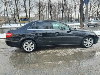 2013 Mercedes-Benz E-Класс 200 7G-Tronic IV (W212, S212, C207), чёрный, 1550000 рублей, вид 2
