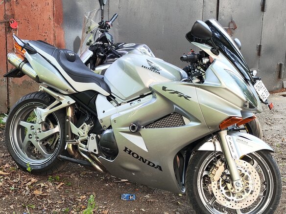 2005 Honda VFR 800, серебристый, 520000 рублей - вид 18