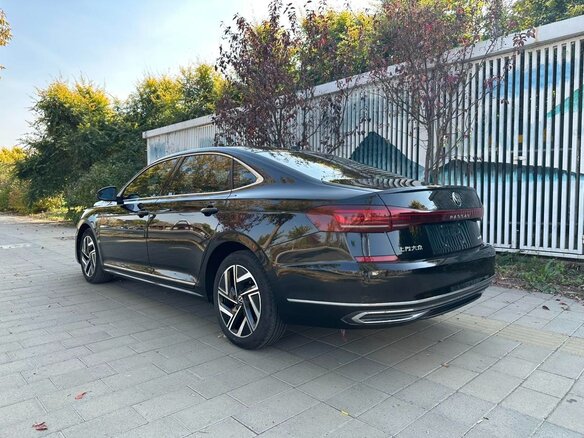 2022 Volkswagen Passat B8 Рестайлинг, чёрный, 1580000 рублей - вид 3