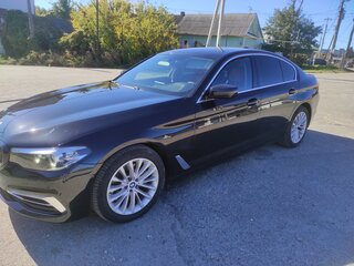 2018 BMW 5 серии 520d xDrive VII (G30/G31/G38), чёрный, 3266000 рублей, вид 3