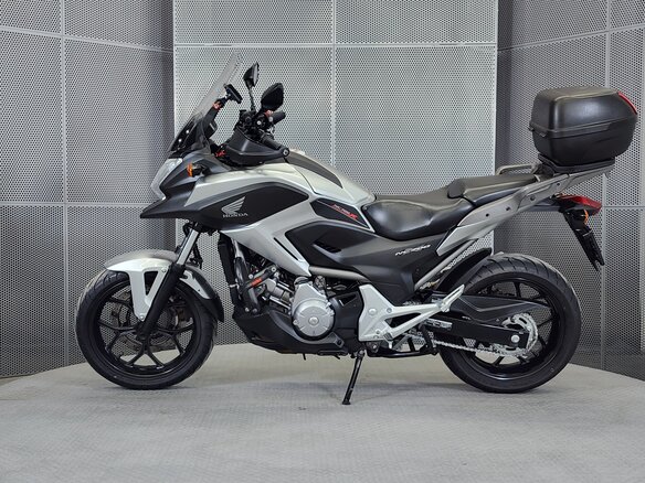 2013 Honda NC 700X, серебристый, 649000 рублей - вид 4